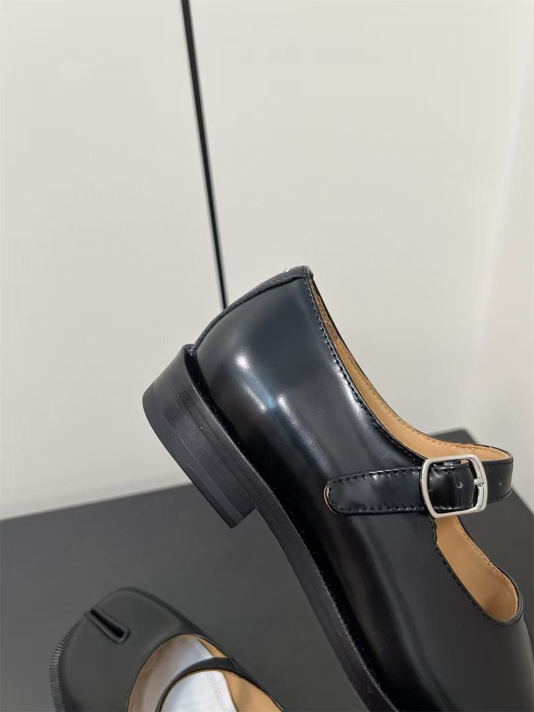 ua ma*s*n Ma*i*la mary jane shoes