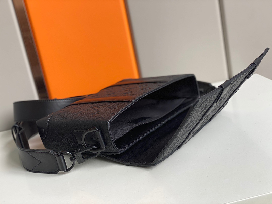 LV TRUNK MESSENGER M57726