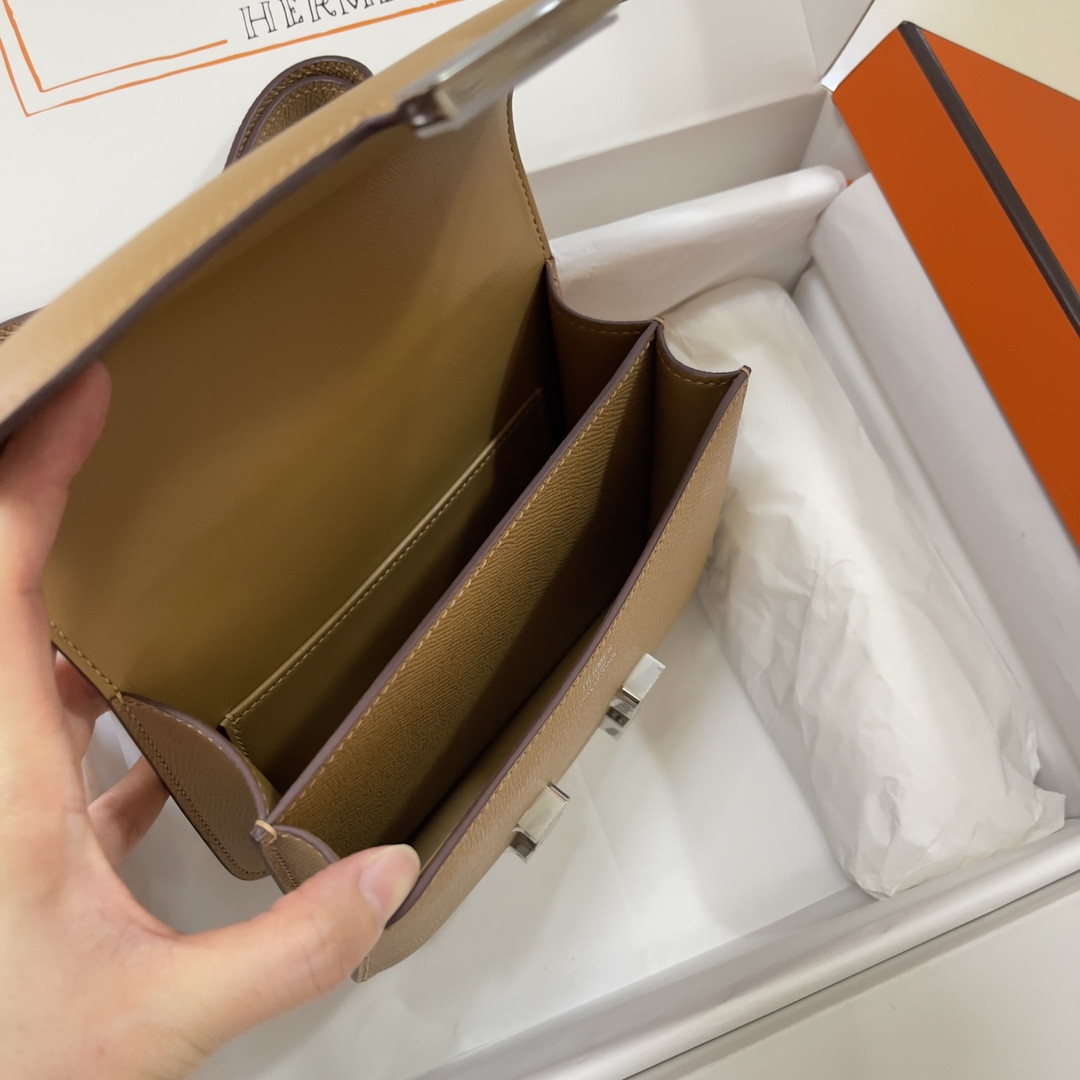 Hermès Constance 19 Epsom Silver Hardware 7.25" x 6.25" x 2.25"