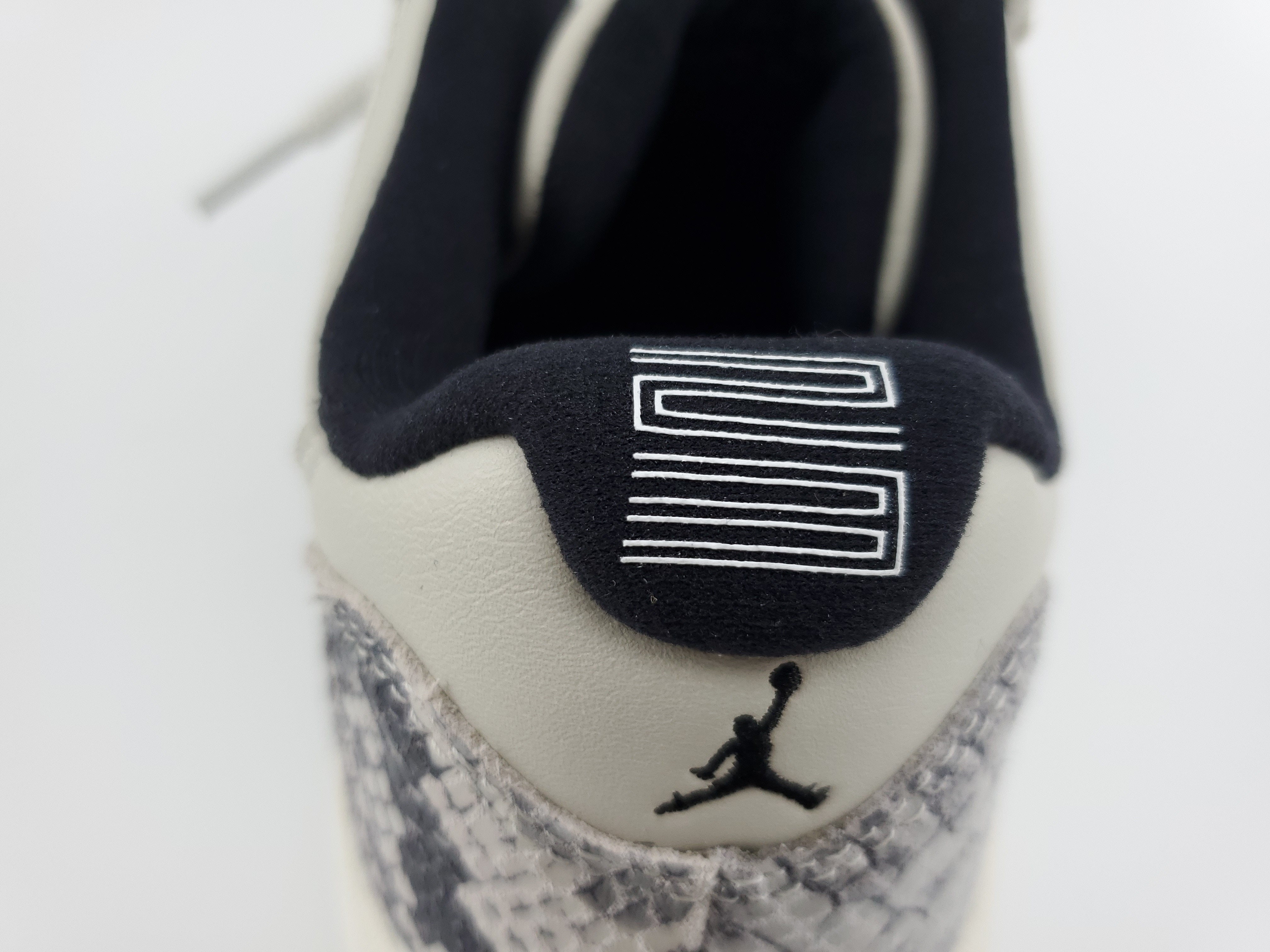 Air Jordan 11 Retro Low Snake Light Bone