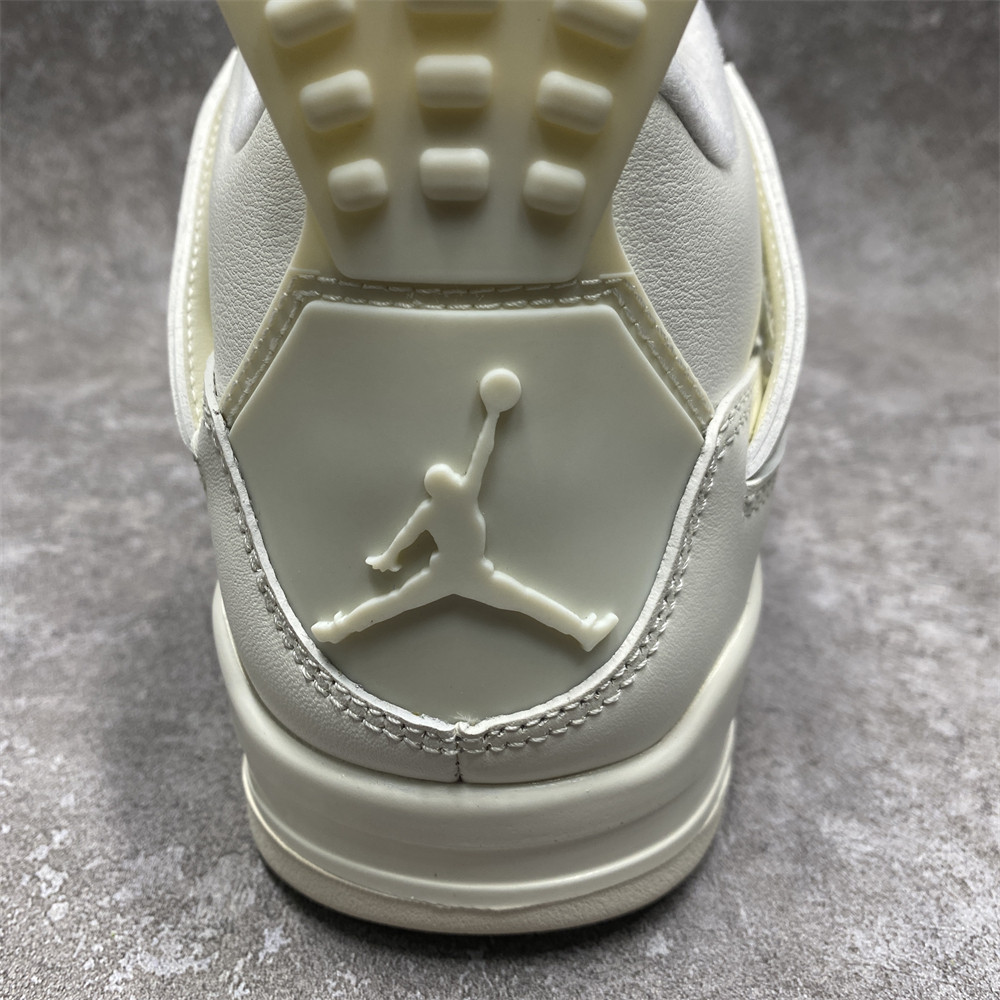 WMNS AIR JORDAN 4 RETRO
