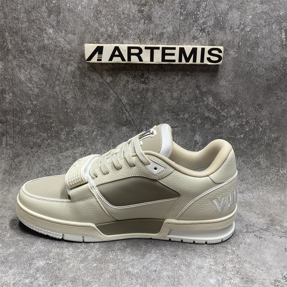 UA LV Trainer Sneaker