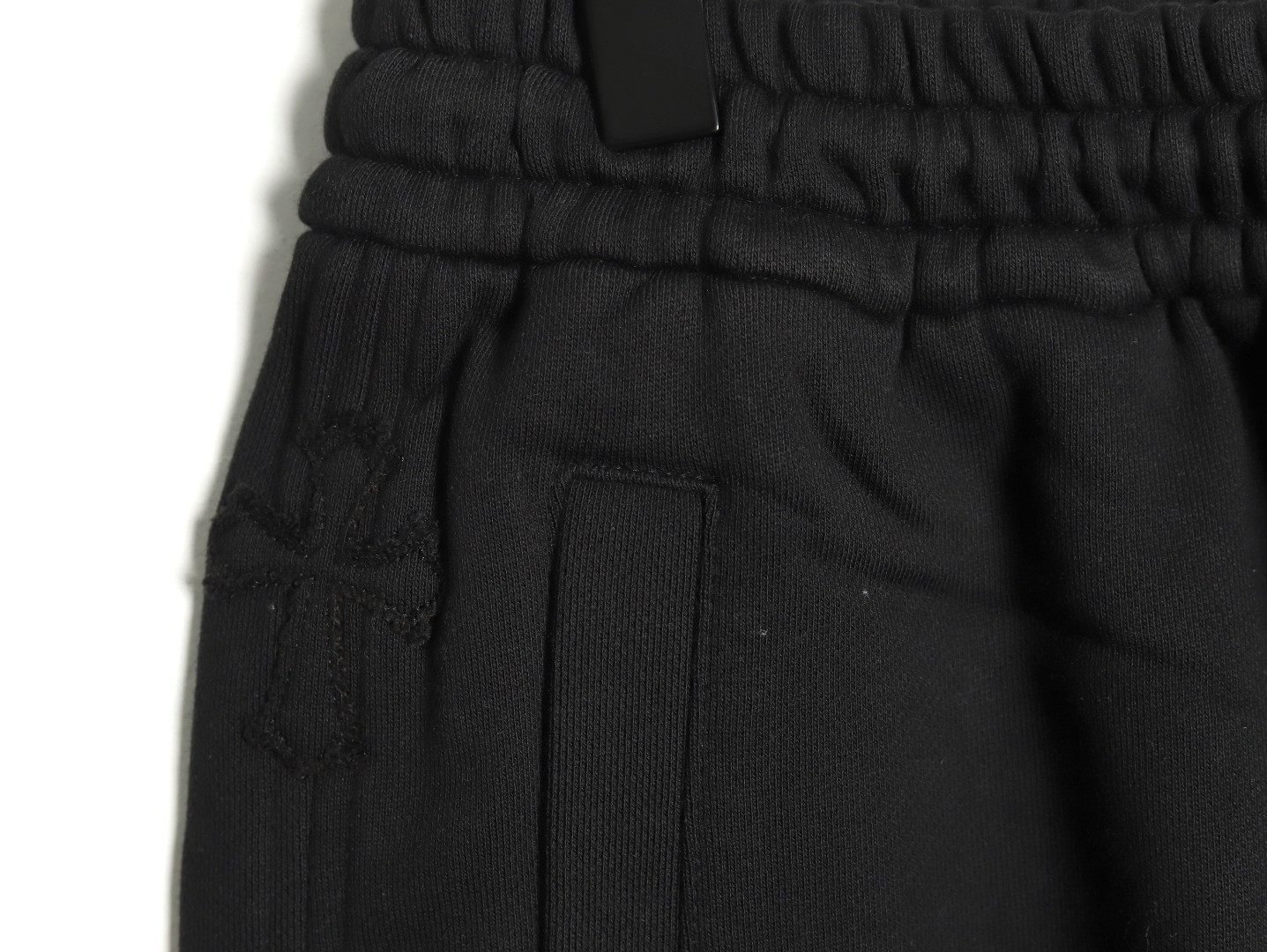 Ch**me He**ts 24ss shorts