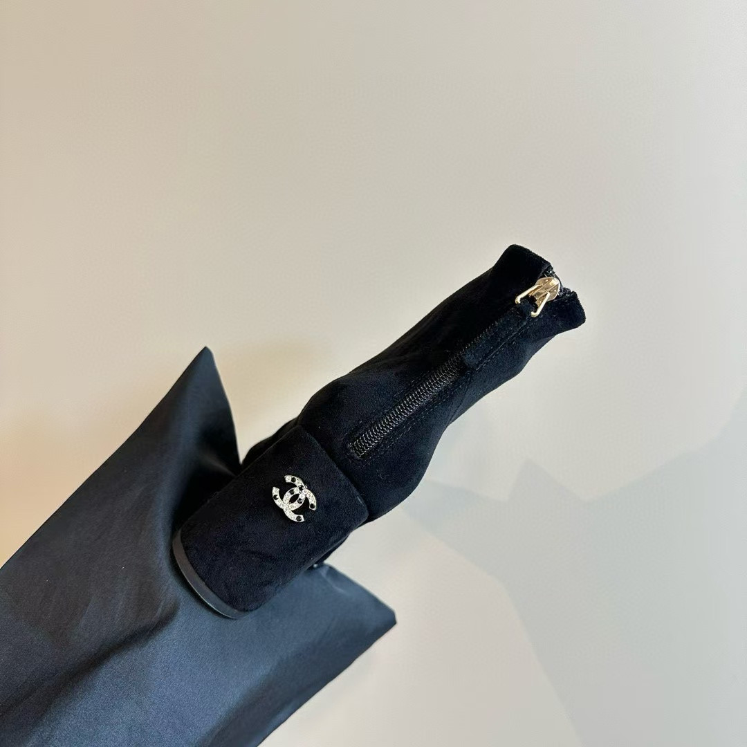 Ch*el short boots suede calfskin & lambskin black