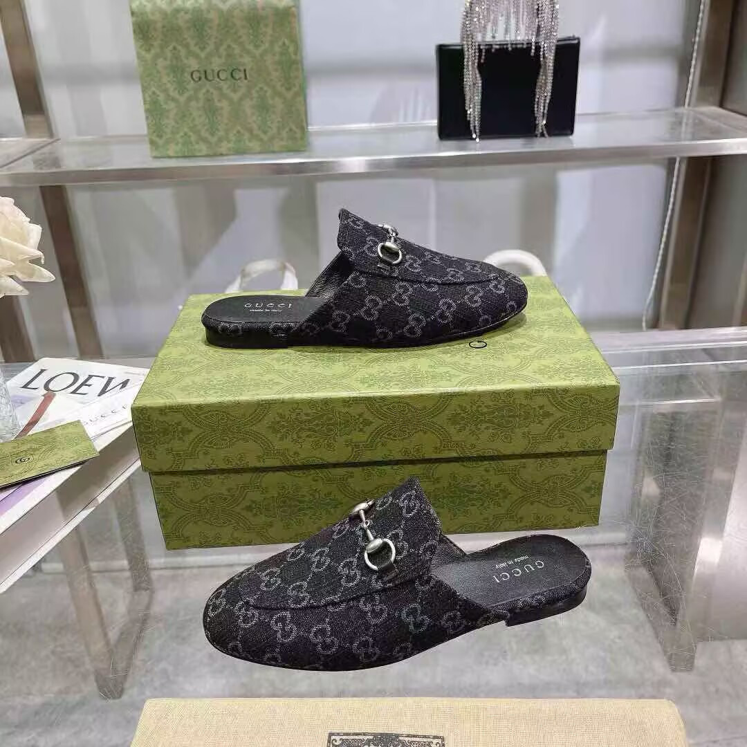 ua G*u*i princetown slipper