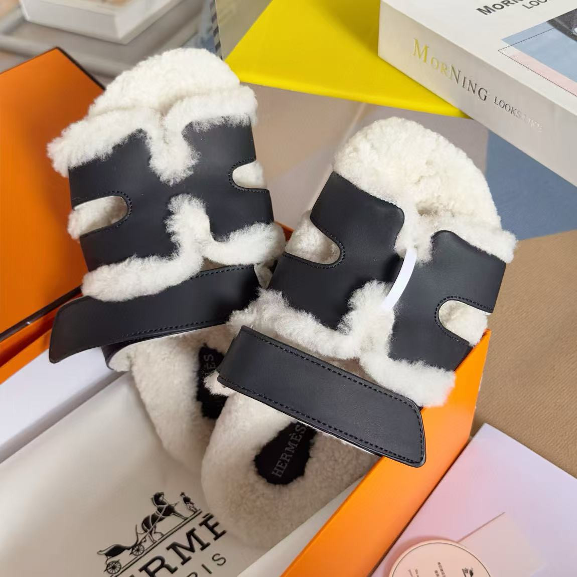 UA Hermès Chypre sandal