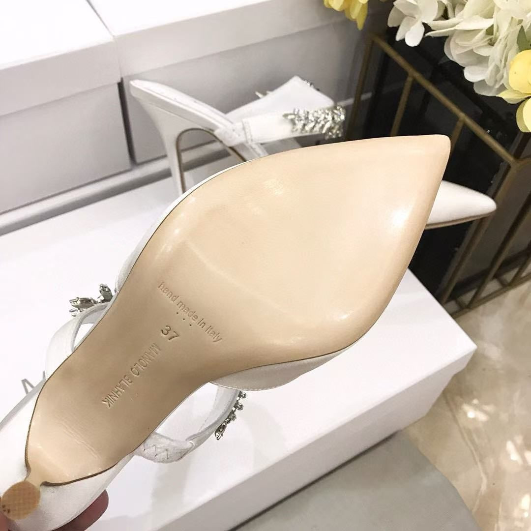 UA MANOLO BLAHNIK Shoes