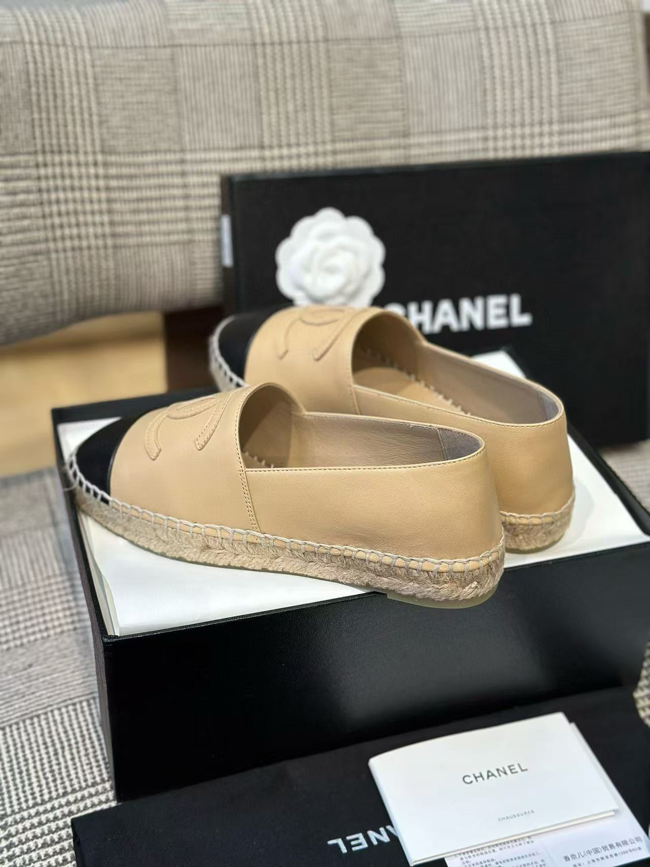 ua Ch*el espadrilles