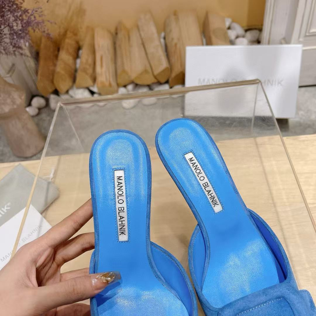 UA Manolo Blahnik Mules 7.5cm