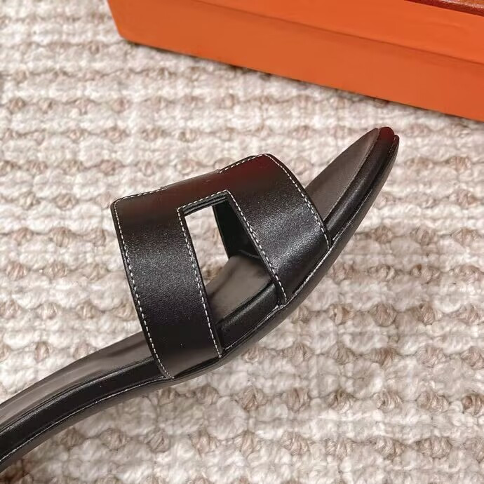 UA Hermès Oasis Sandal