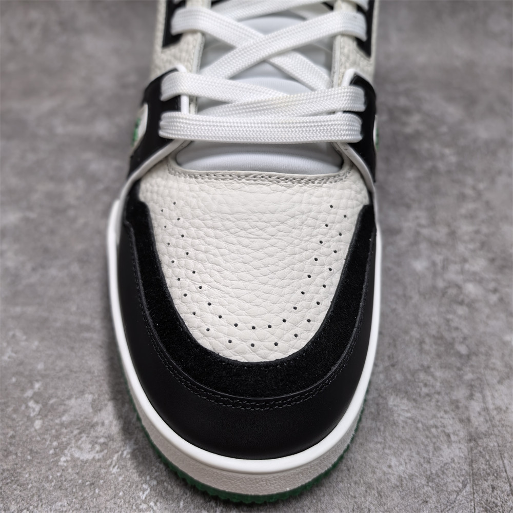 UA LV Trainer Sneaker