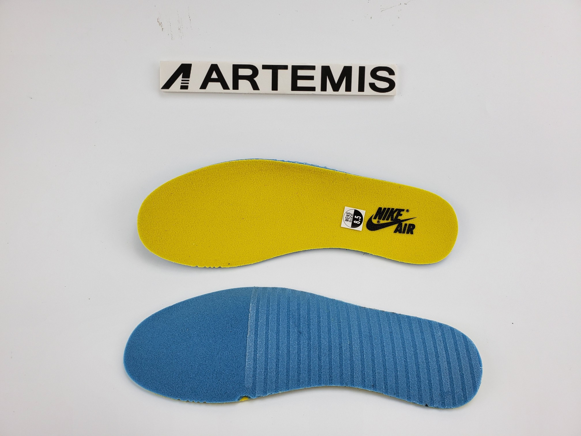 Air Jordan 1 Retro High OG Defiant