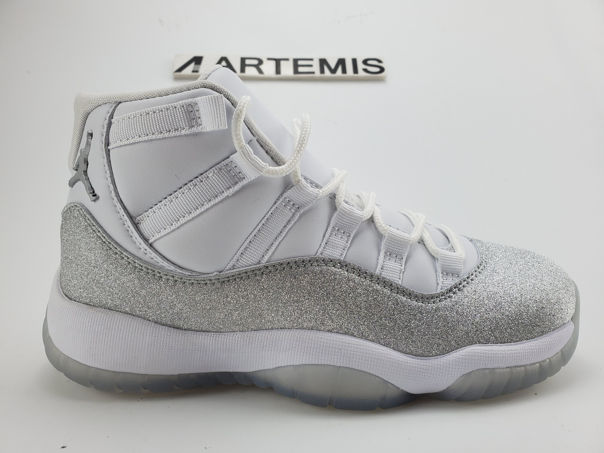 Air Jordan 11 Retro White Metallic Silver