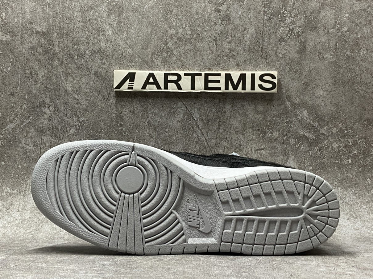 Nike Confirms Medicom Toy SB Dunk Low “BE@RBRICK” Release Date