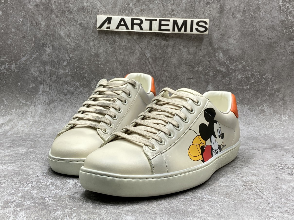 G*u*i ace x disney ivory