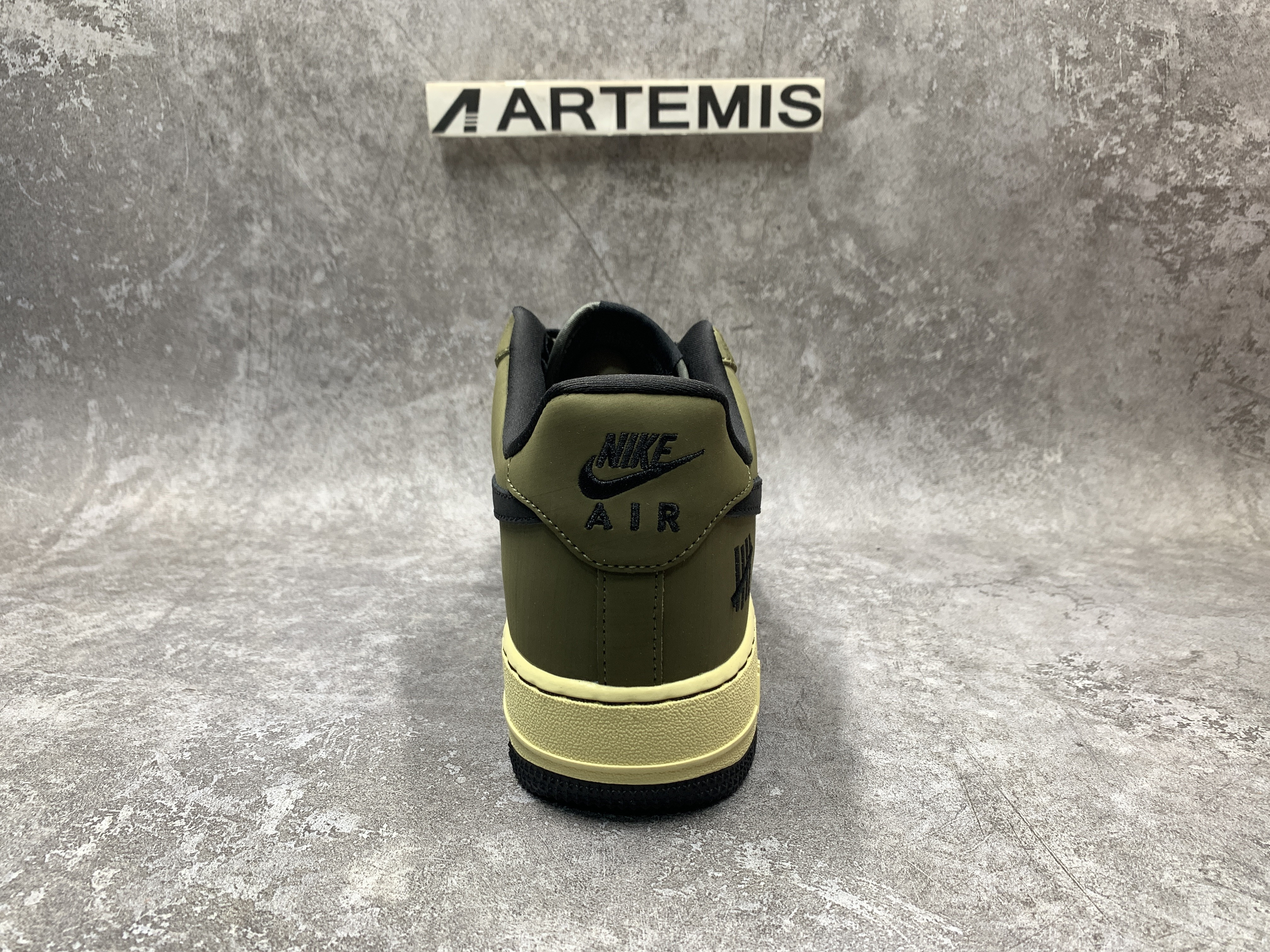 Nike Air Force 1 Low SP UNDEFEATED Ballistic Dunk vs AF1