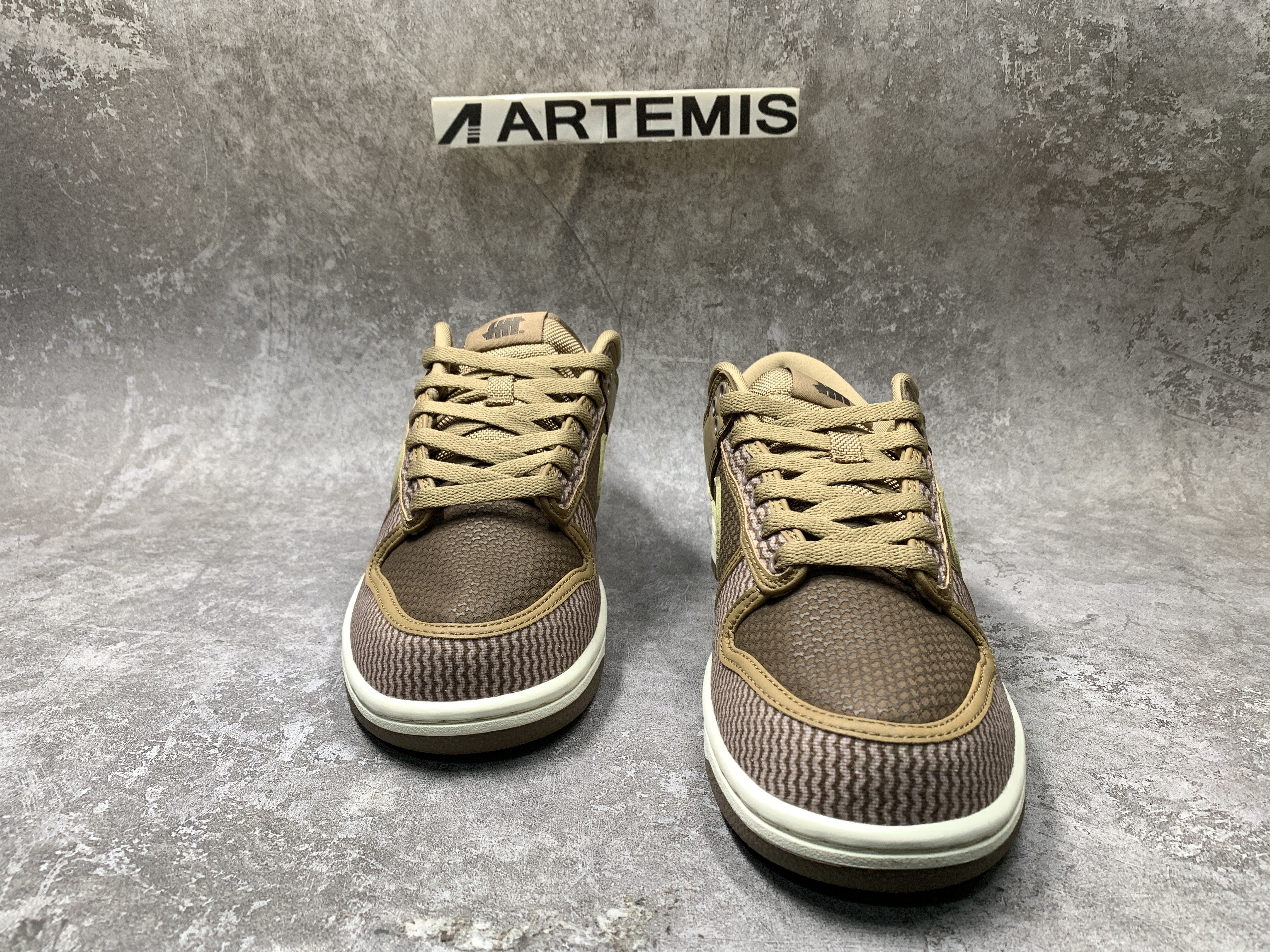 Nike Dunk Low SP UNDEFEATED Canteen Dunk vs. AF1 Pack