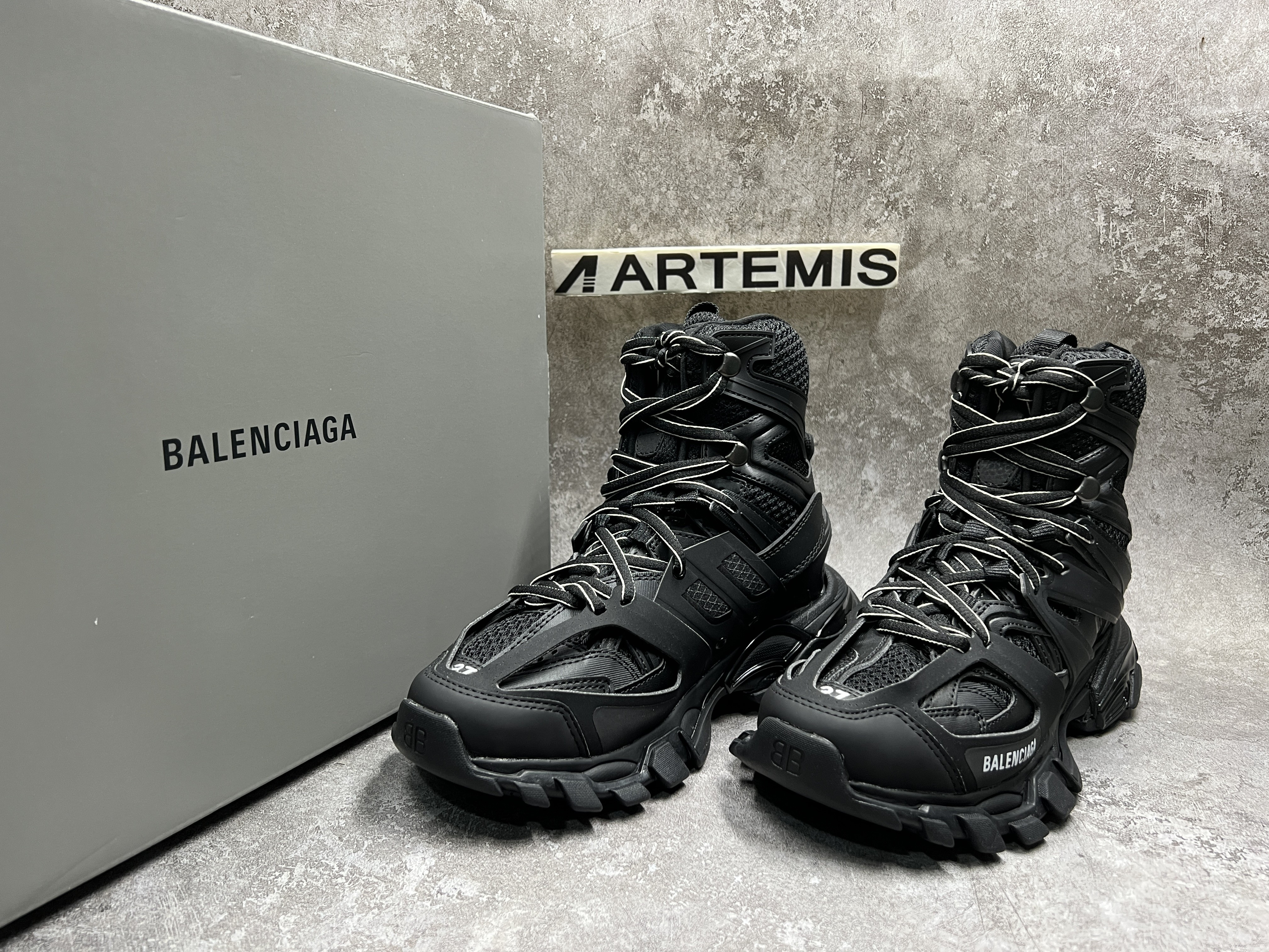 Balenciga Track Hike Black