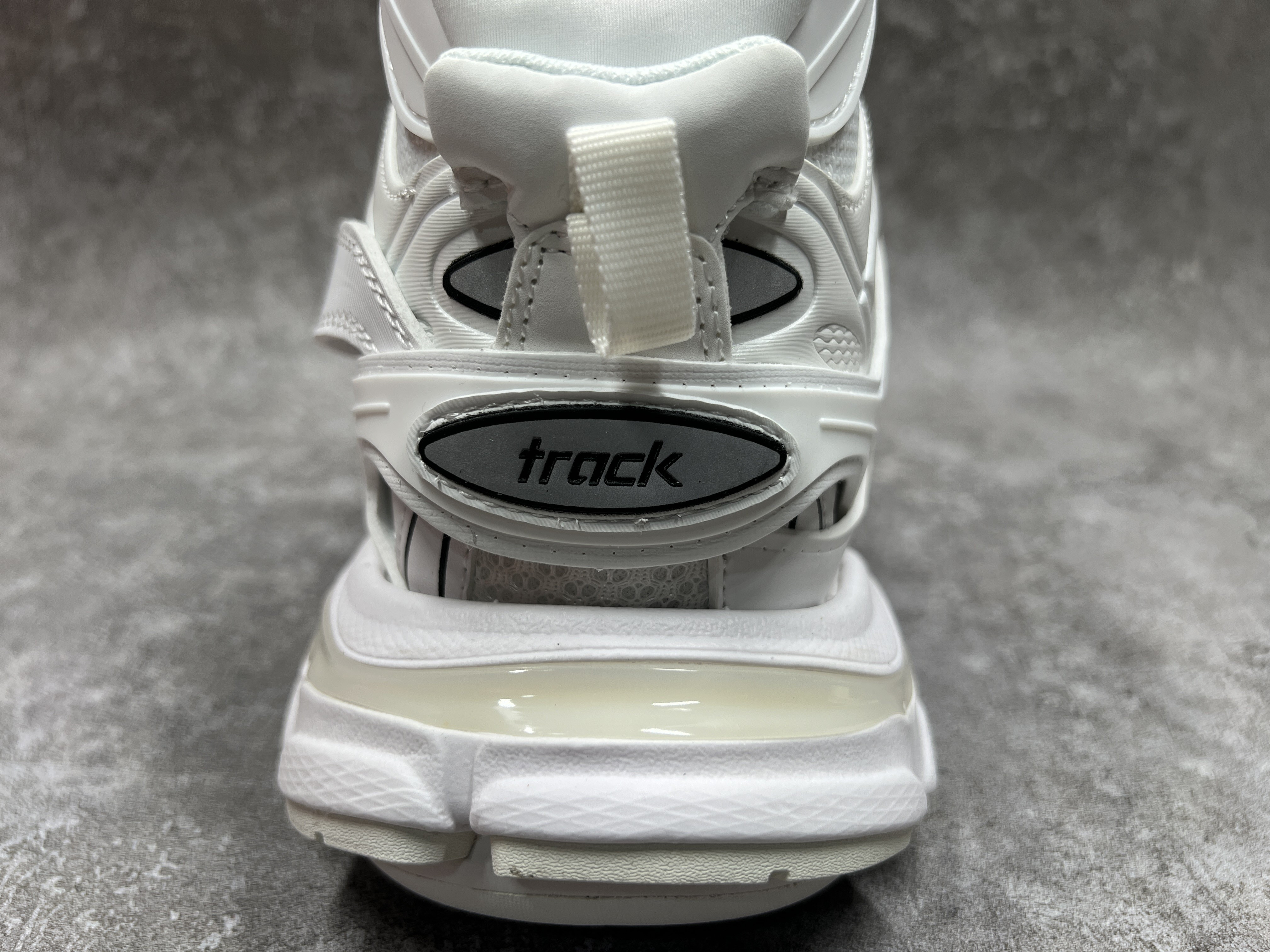 Balenciga Track Hike White