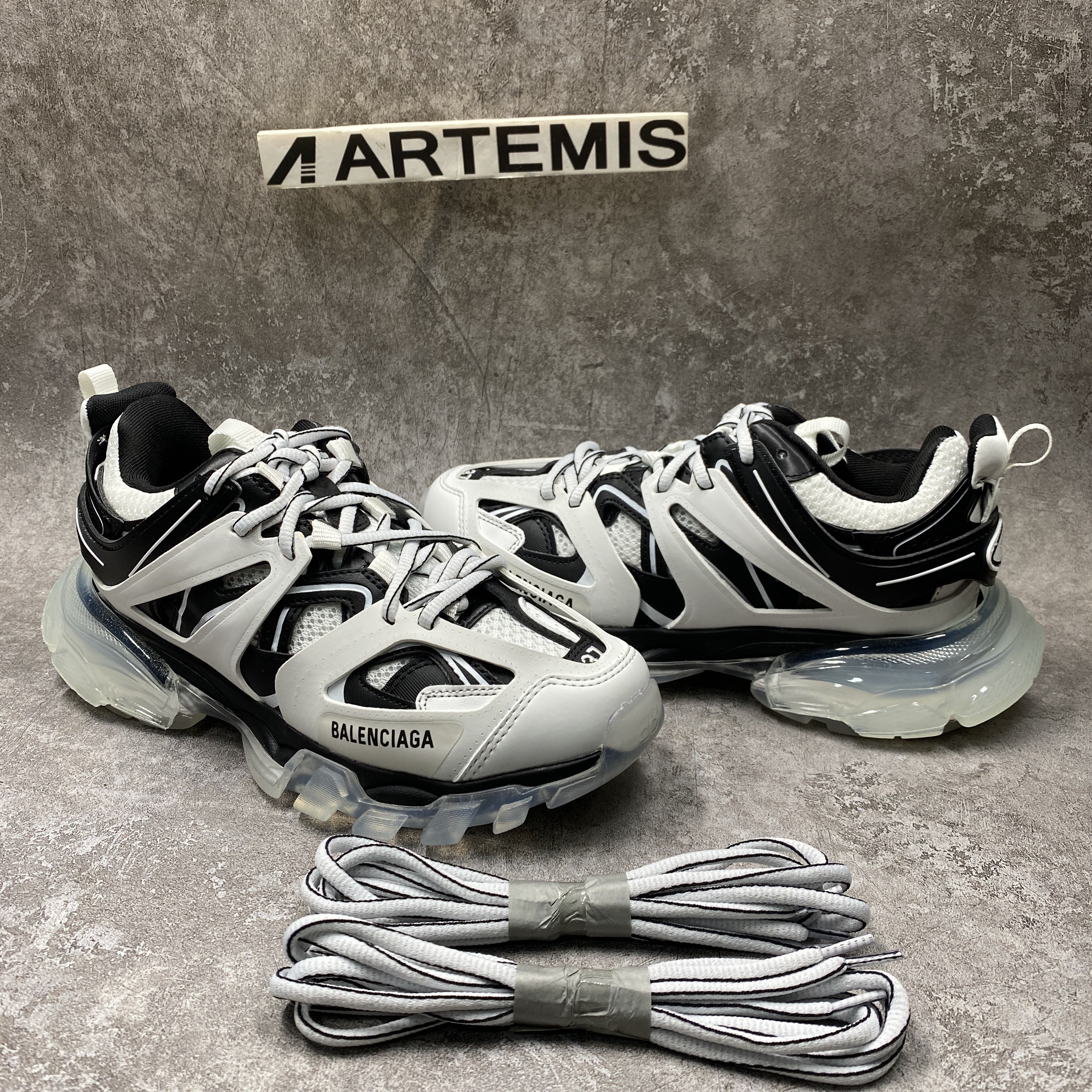 Balenciga Track Sneaker Clear Sole White Black