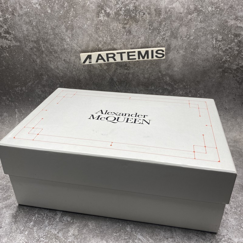 ale*d*r M*Q*en tread slick low lace up black