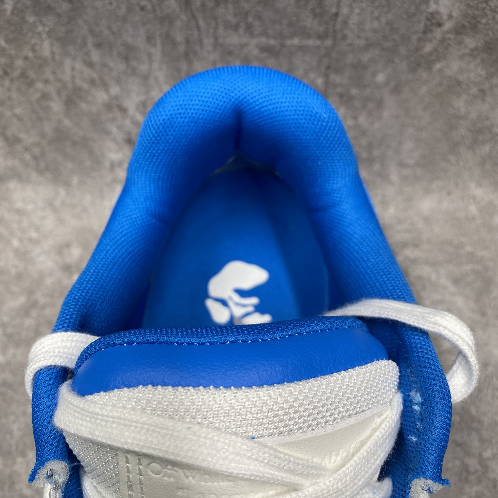 OFF-WHITE Out Of Office OOO Low Tops Blue White