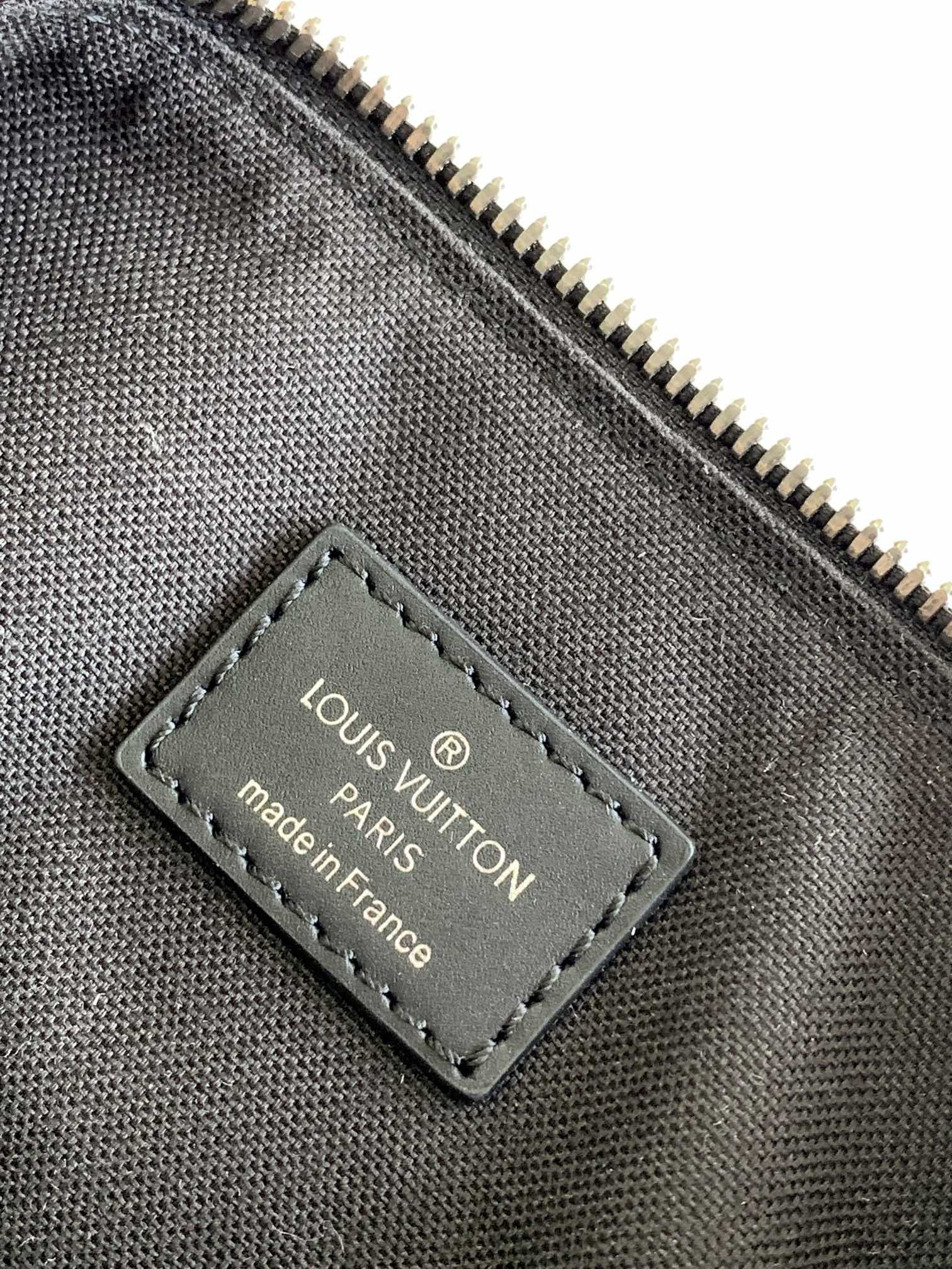 l0*is V*t0n keepall xs monogram eclipse reverse black m45947 21 x 12 x 9 cm