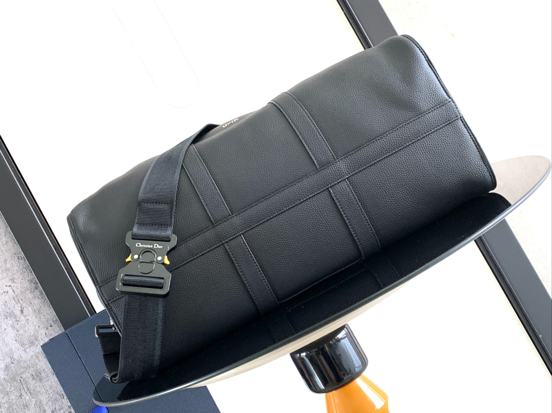 D*or lingot bag all black 50 x 25 x 21.5 cm