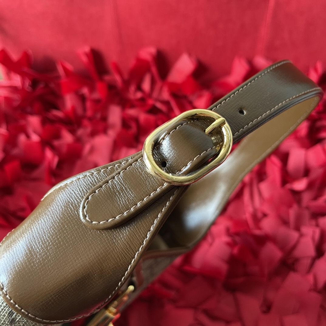 G*u*i jackie small shoulder bag 10.8"w x 7.5"h x 1.6"d