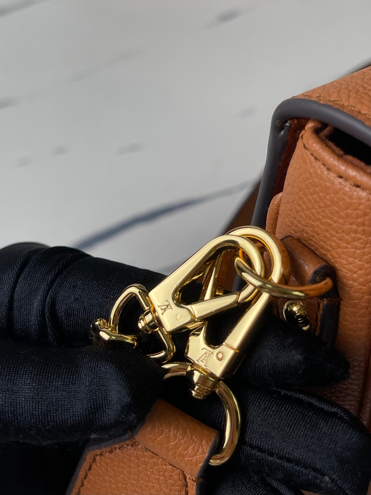 LV M22952 Oxford 8.7 x 6.3 x 3.7 inches