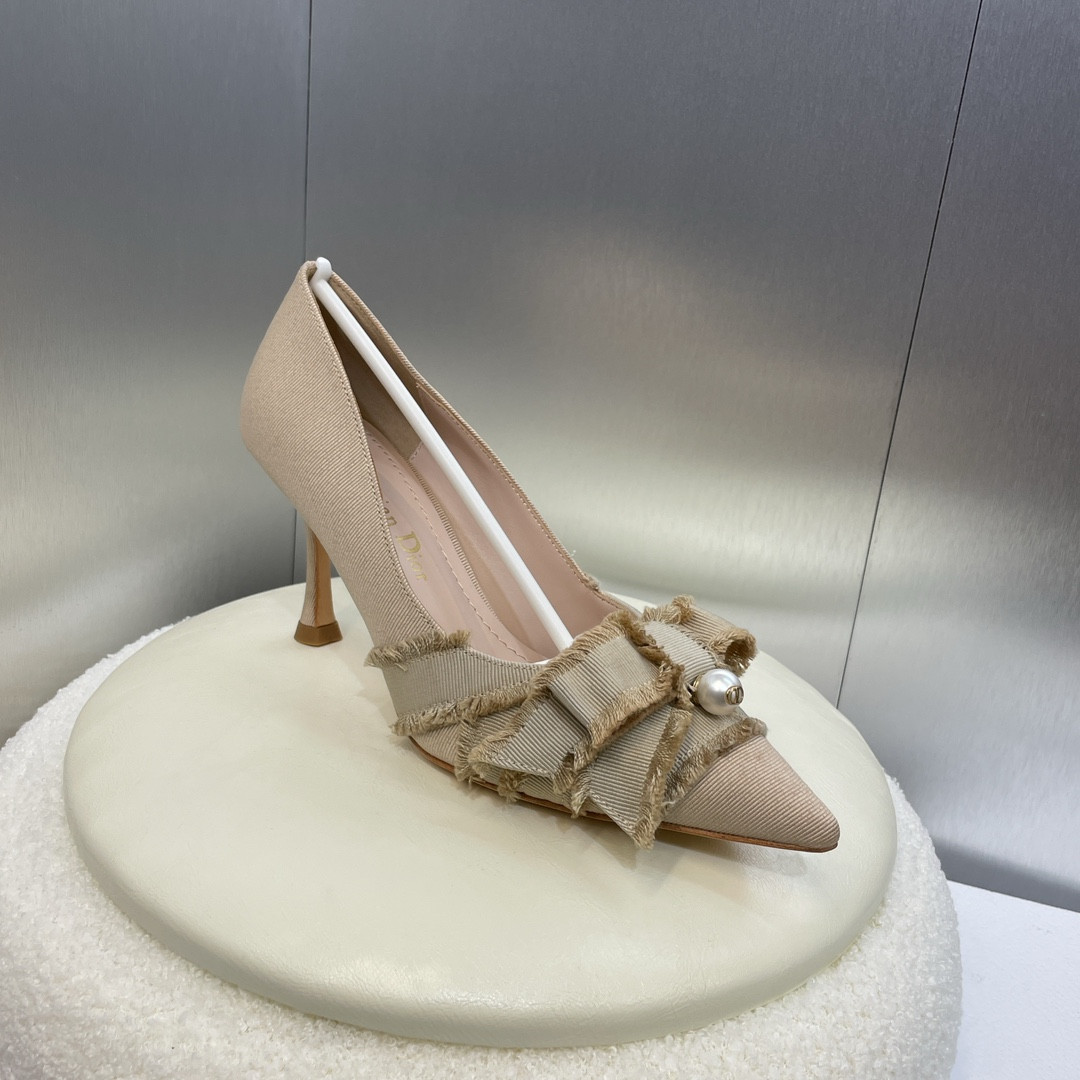 ua D*or aD*orable pump