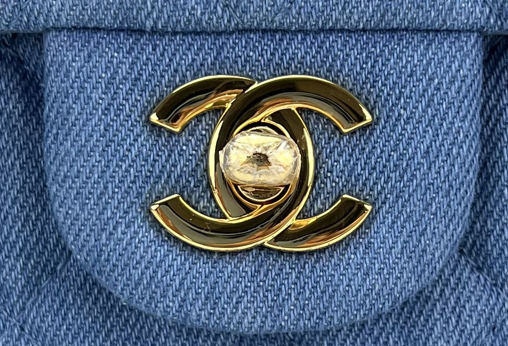 Ch*el mini classic 11.12 handbag tweed & gold-tone metal 4.7 × 7.8 × 2.3 in