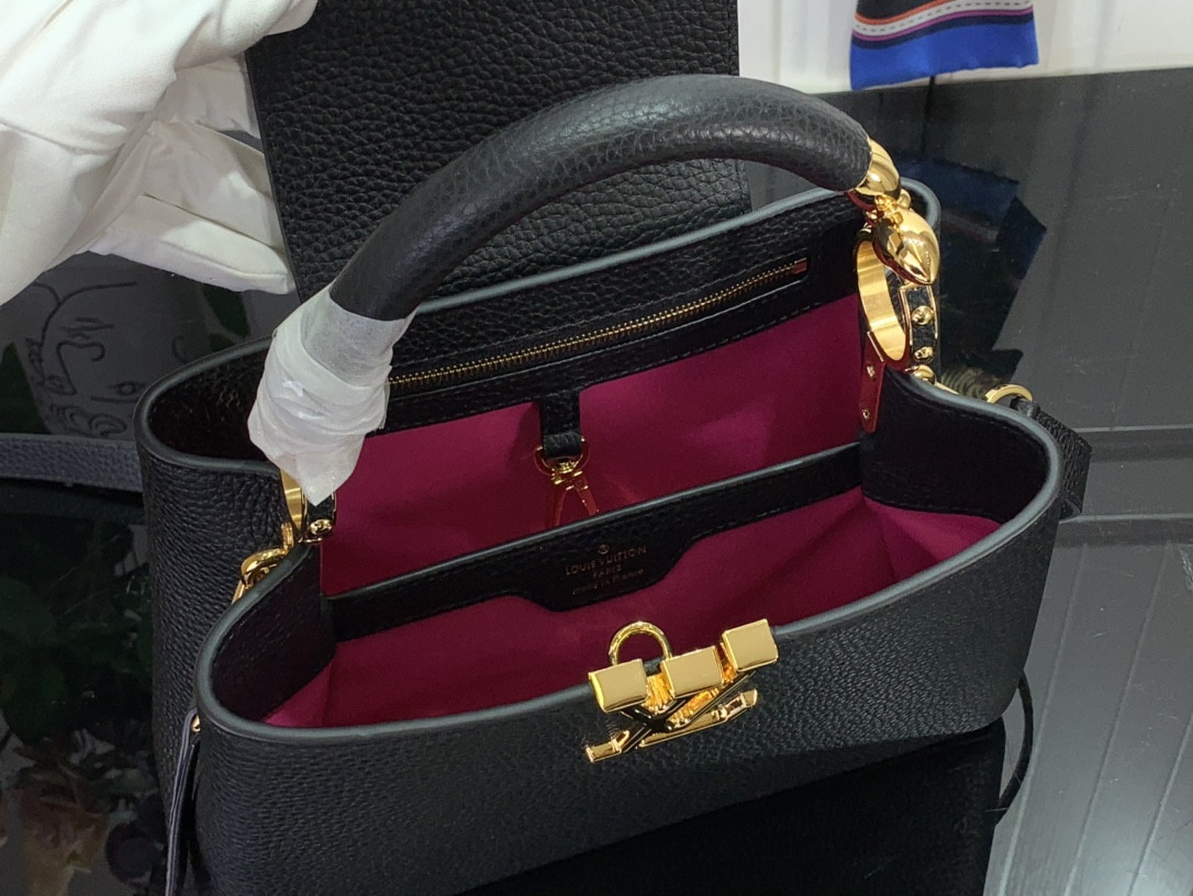 LV Capucines Mini M24698 27x18x9 cm