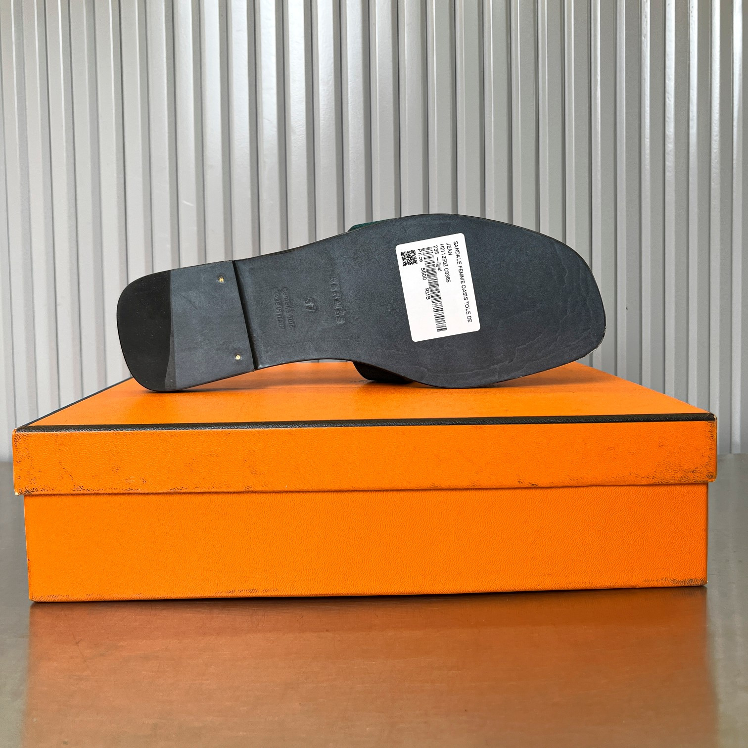 UA Hermès Oran sandal