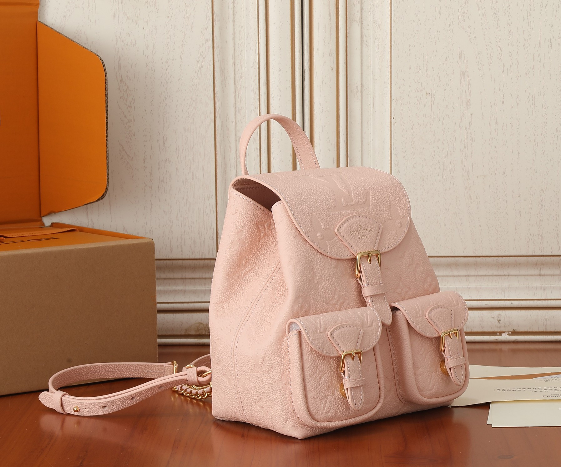 LV Backup M47074 7.9 x 8.7 x 5.5 inches