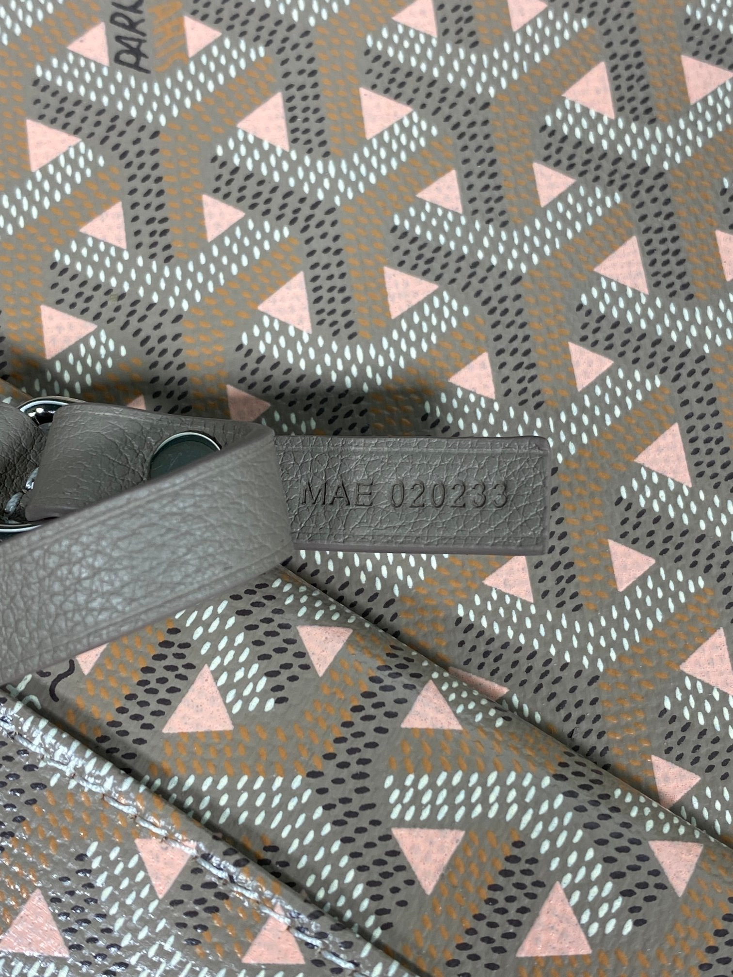 Go*ard small saint l0*is bag 28 cm x 15 cm x 34 cm