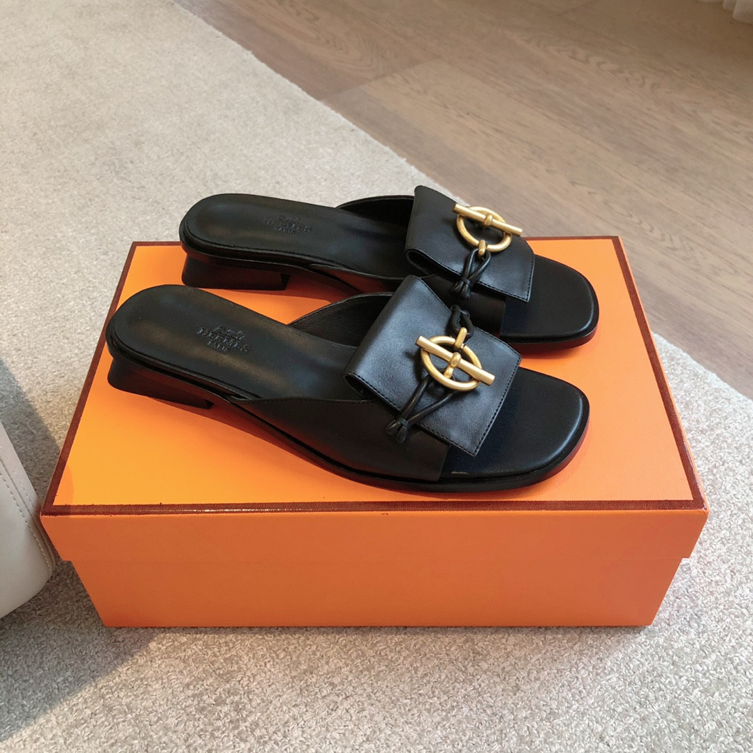 UA Hermès Isle sandal