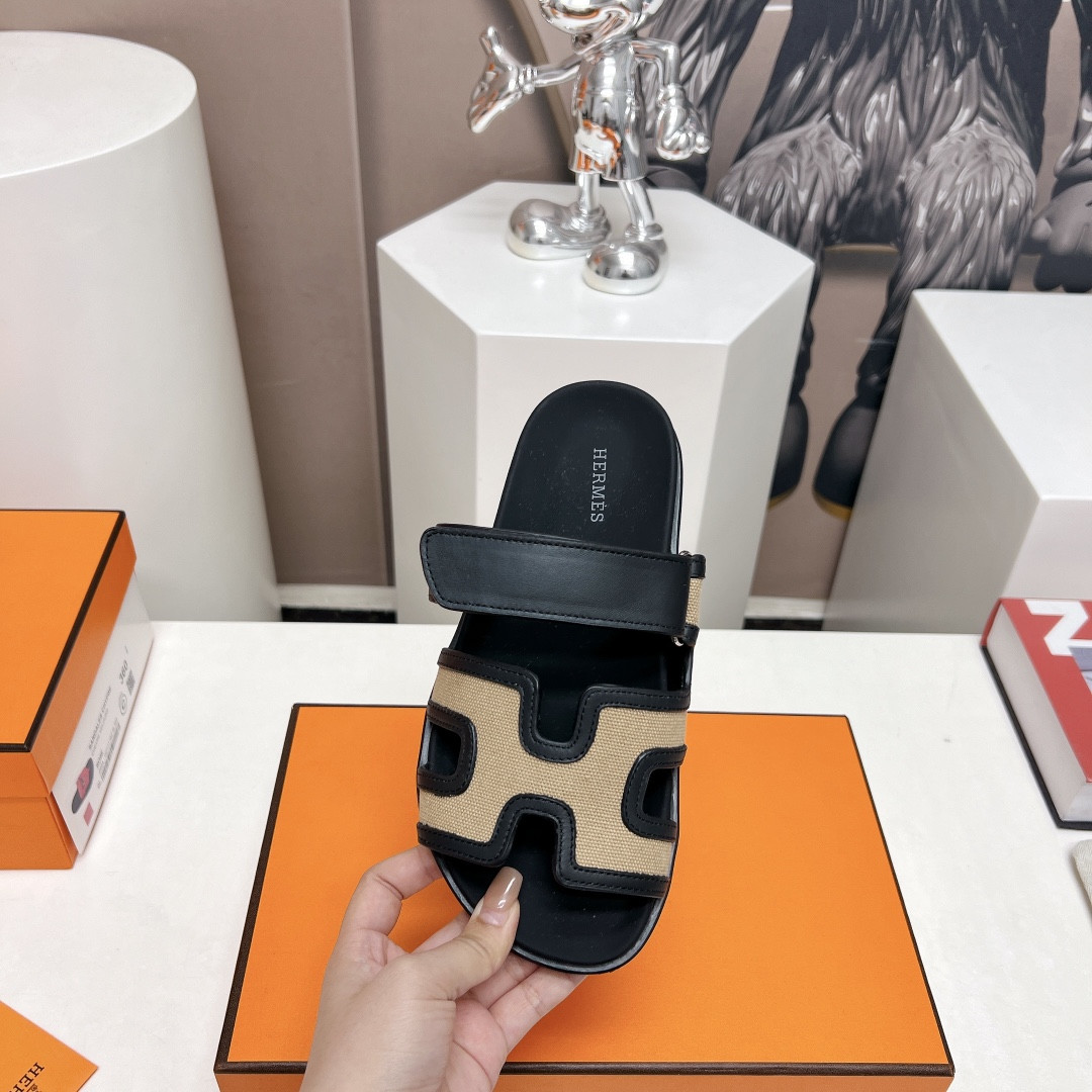 UA Hermès Chypre sandal