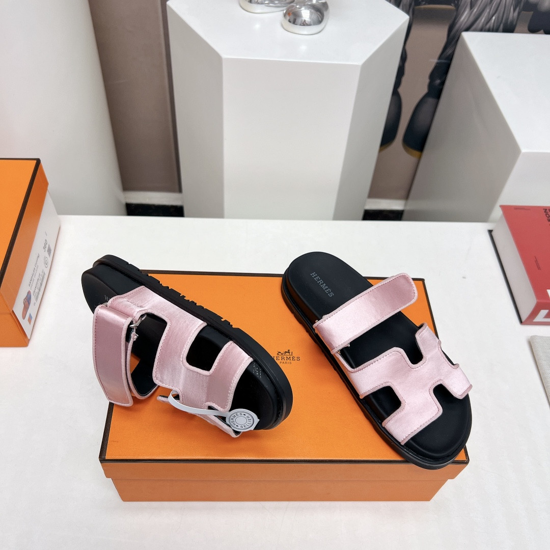 UA Hermès Chypre sandal