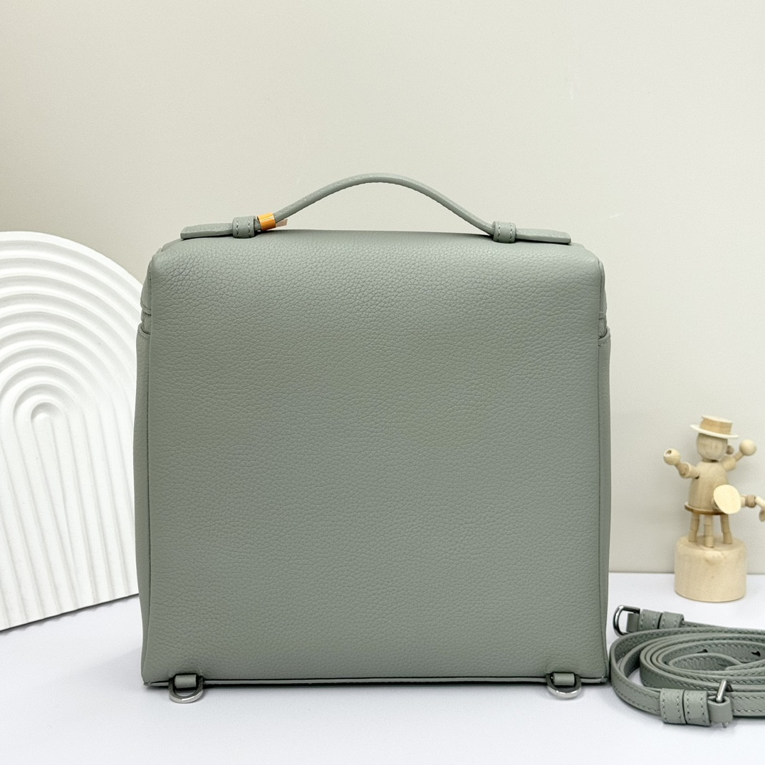 L**o p*ana extra pocket backpack l23.5 grained calfskin 23 x 21 x 8 cm