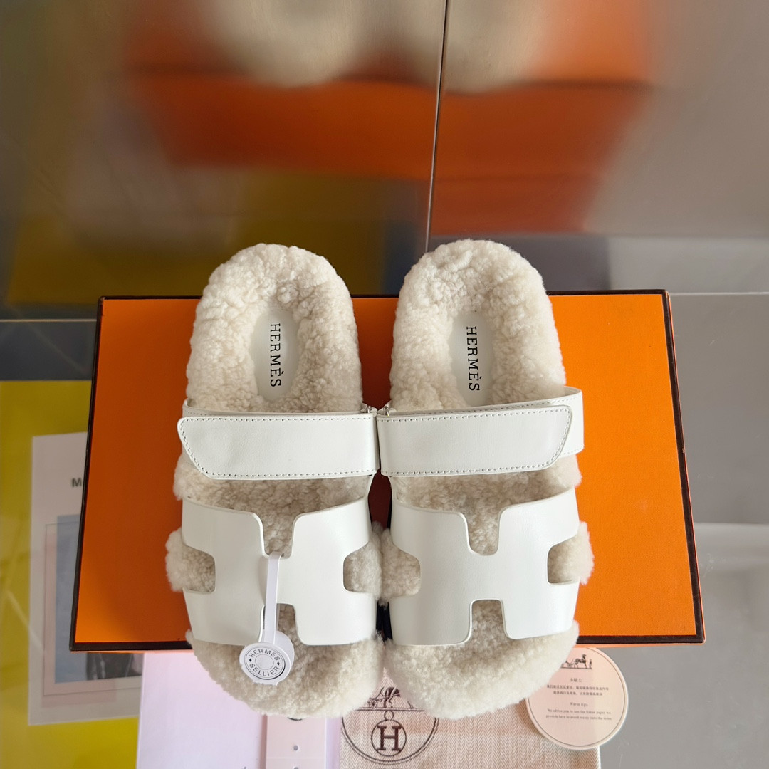 UA Hermès Chypre sandal