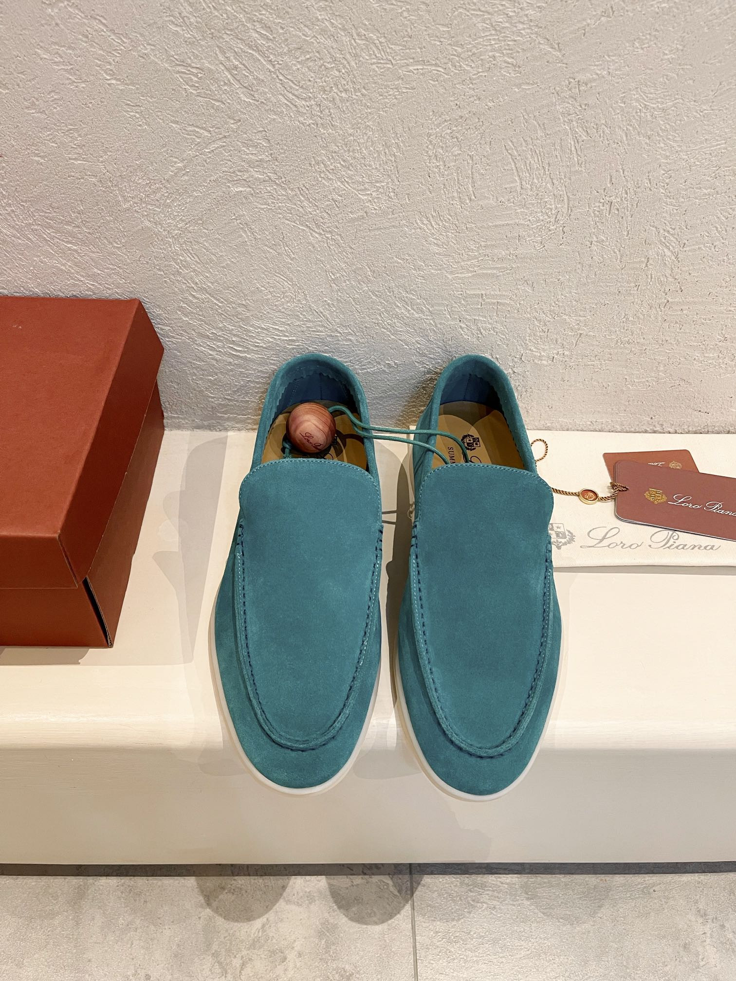 ua L**o p*ana summer walk loafers