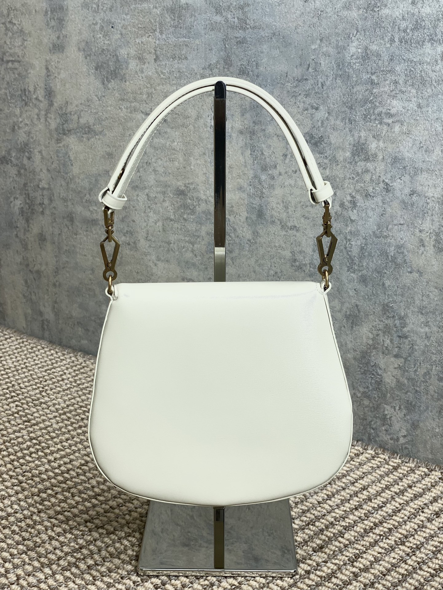 y*l voltaire top handle in box Sa**t Lau*nt 17.5x21x8cm