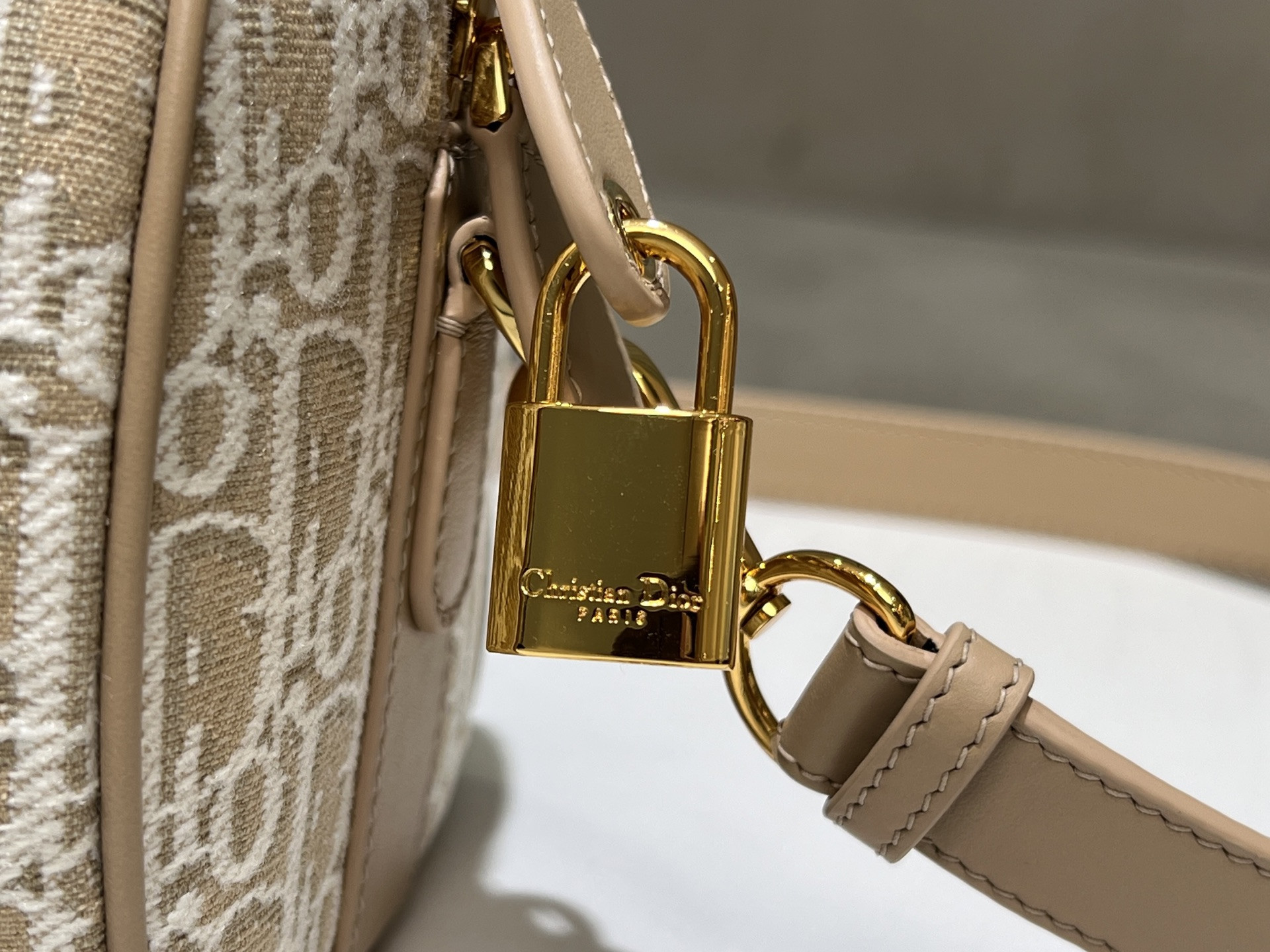 D*or groove 20 20.5×13.5×12cm 1364