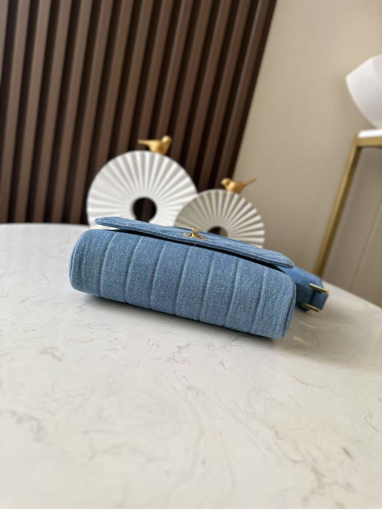 Ch*el vintage denim shoulder bag 25.5x20x7cm