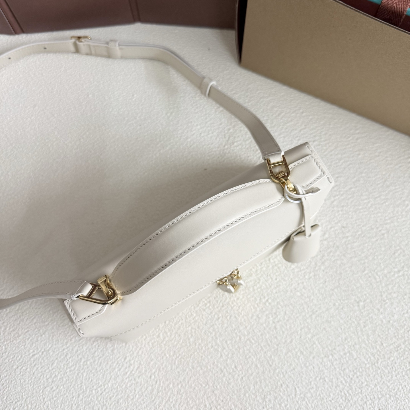 L**o p*ana extra bag l23 23x12x7cm