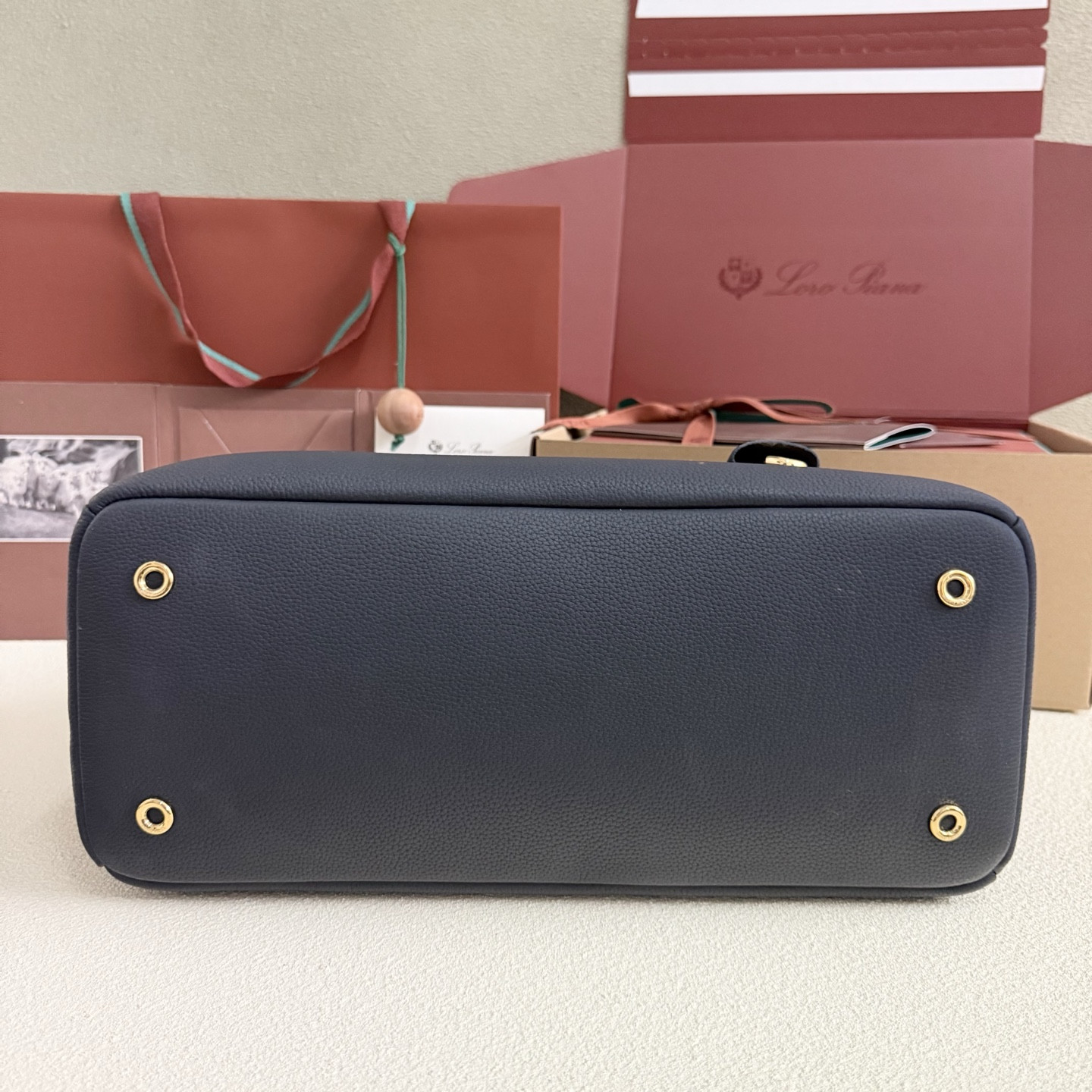 L**o p*ana needle deep royal blue 38x22x16cm