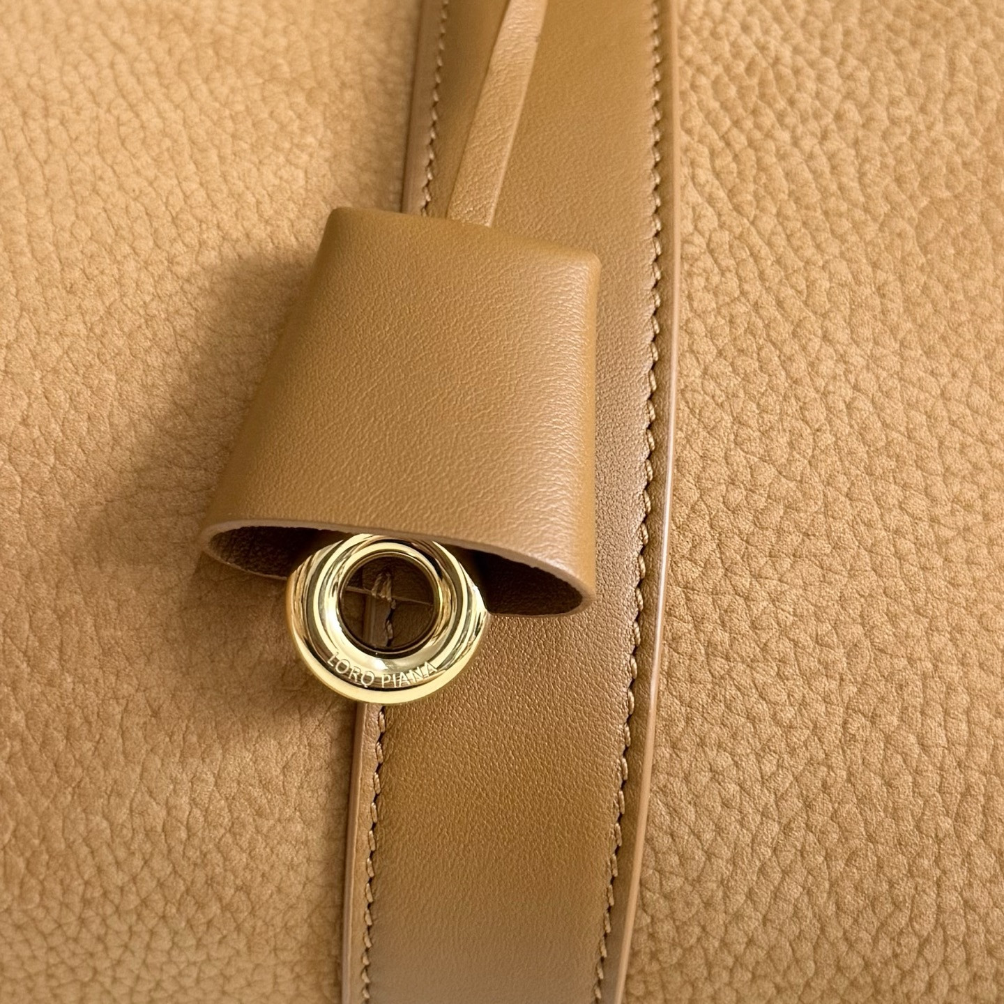 L**o p*ana loom l32 calfskin 33x23x18cm